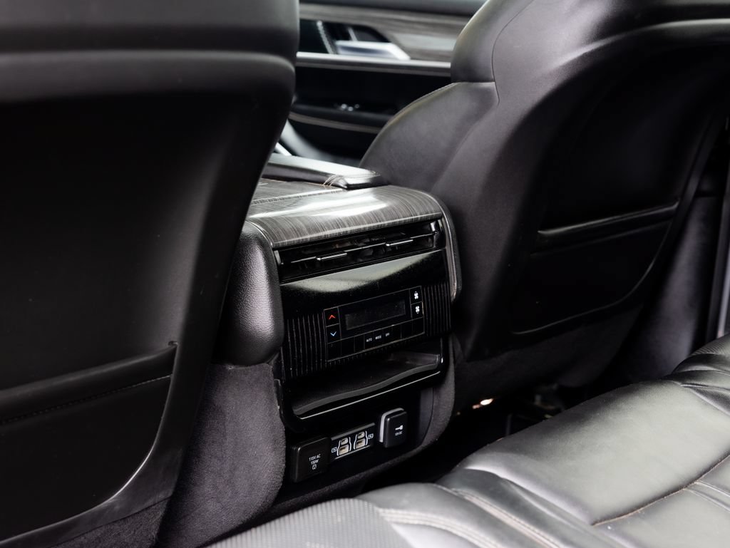 Used 2022 Jeep Wagoneer Series II w/ Premium Group I AWD/4WD image 32