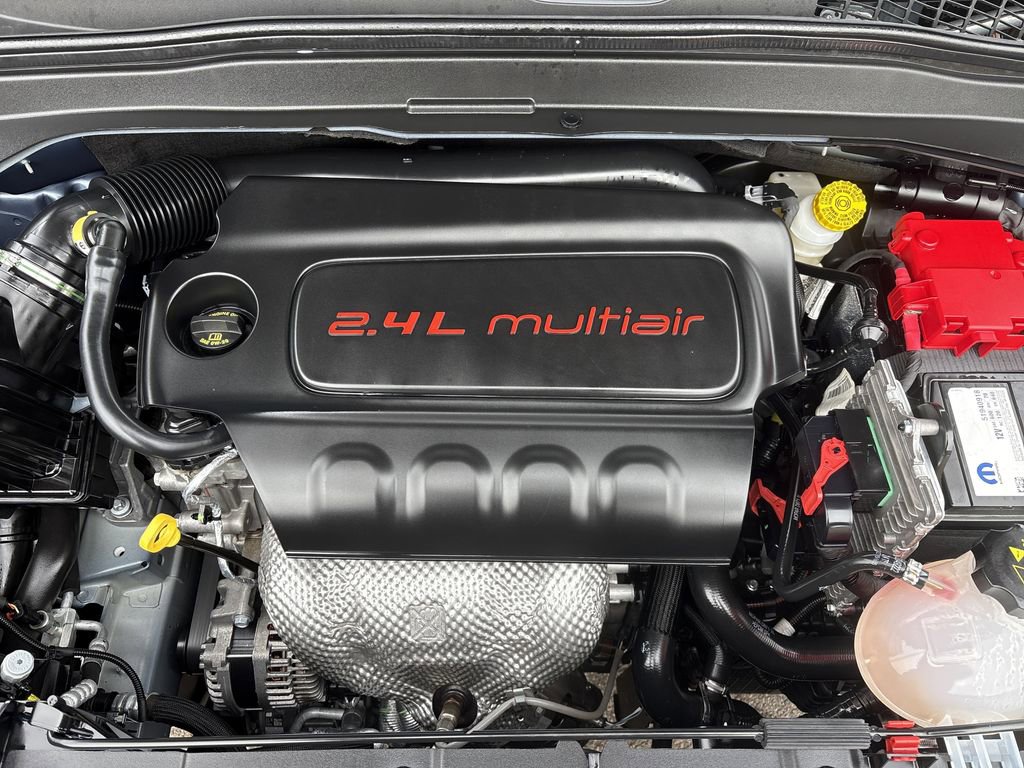 Used 2021 Jeep Renegade Latitude image 31