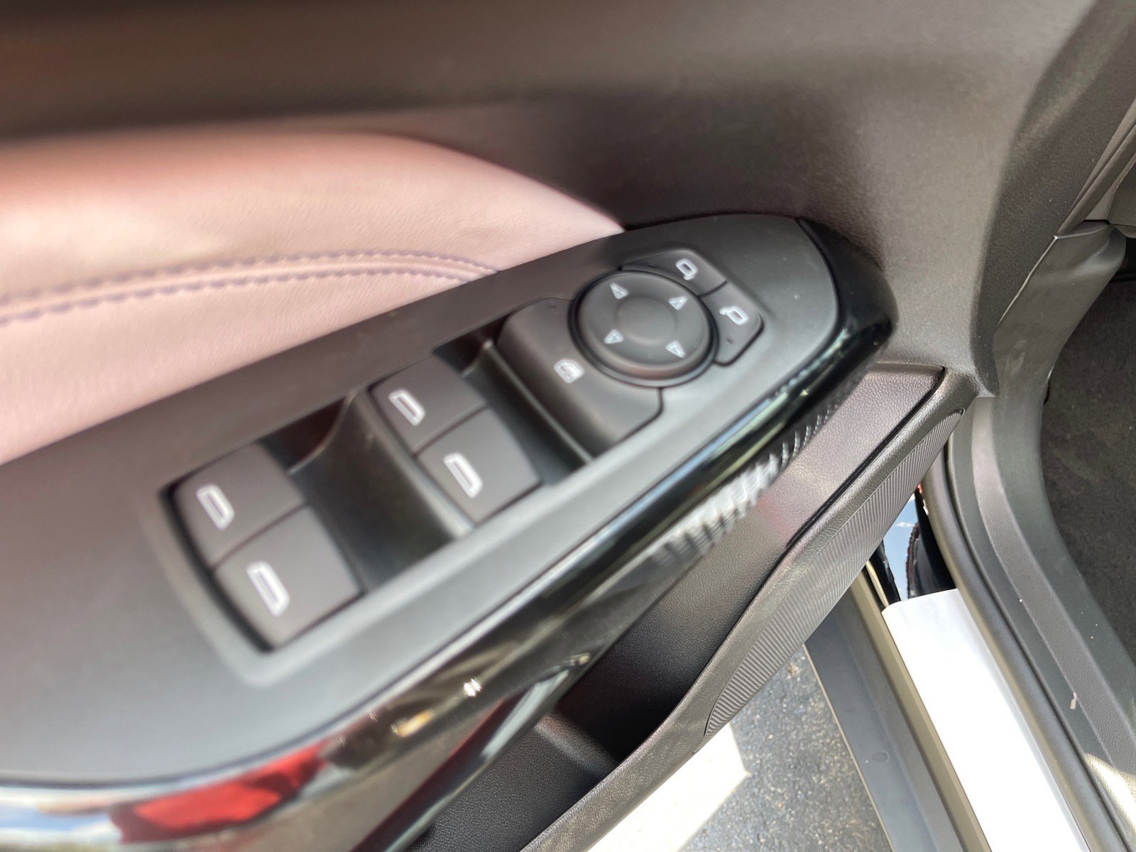 New 2026 Chevrolet Trax LT w/ Driver Confidence Package image 8