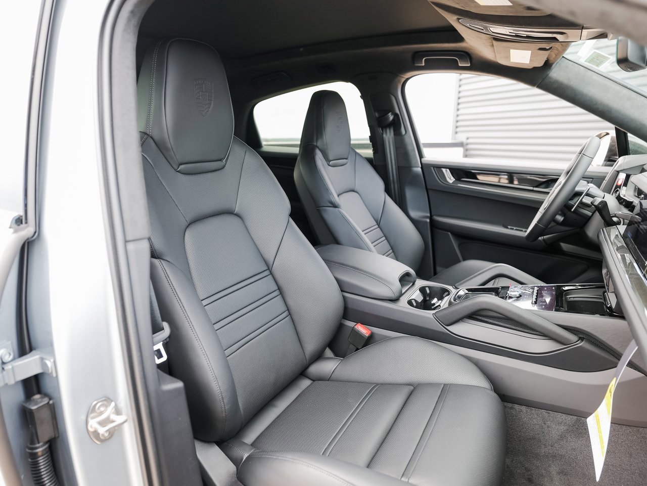 New 2026 Porsche Cayenne GTS image 28