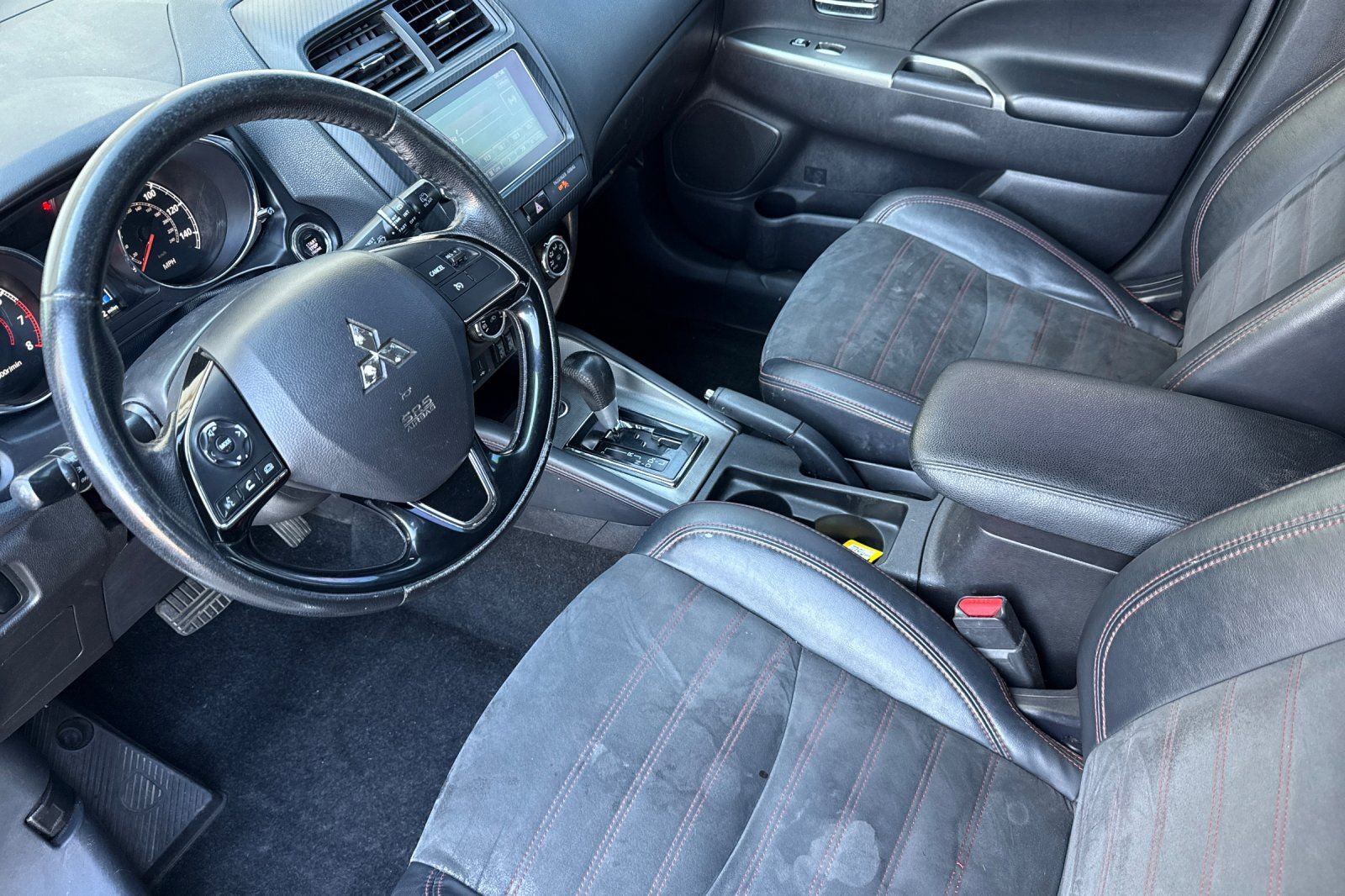 Used 2018 Mitsubishi Outlander Sport SE AWD/4WD image 10