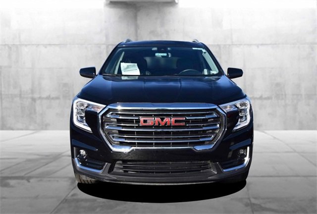 Used 2024 GMC Terrain SLT image 4