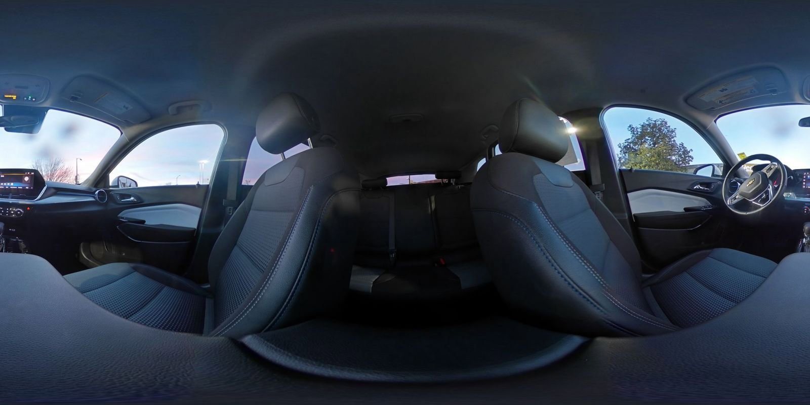 Used 2025 Chevrolet Trax LT w/ LT Convenience Package image 42