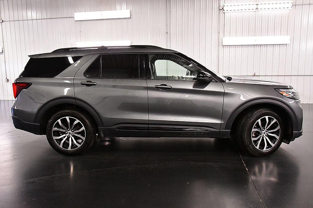Used 2026 Ford Explorer ST-Line AWD/4WD image 8