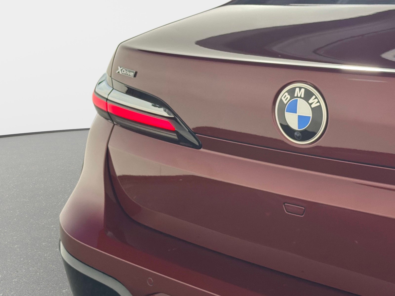 Used 2023 BMW 760i xDrive AWD/4WD image 16