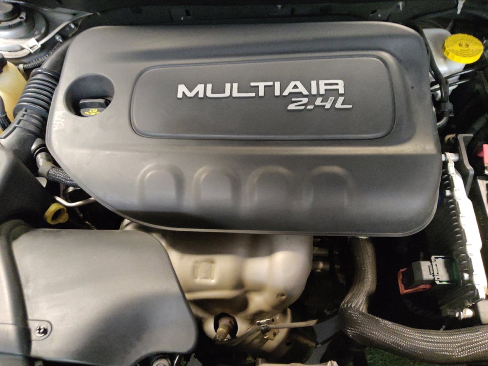Used 2015 Jeep Cherokee Sport FWD image 30