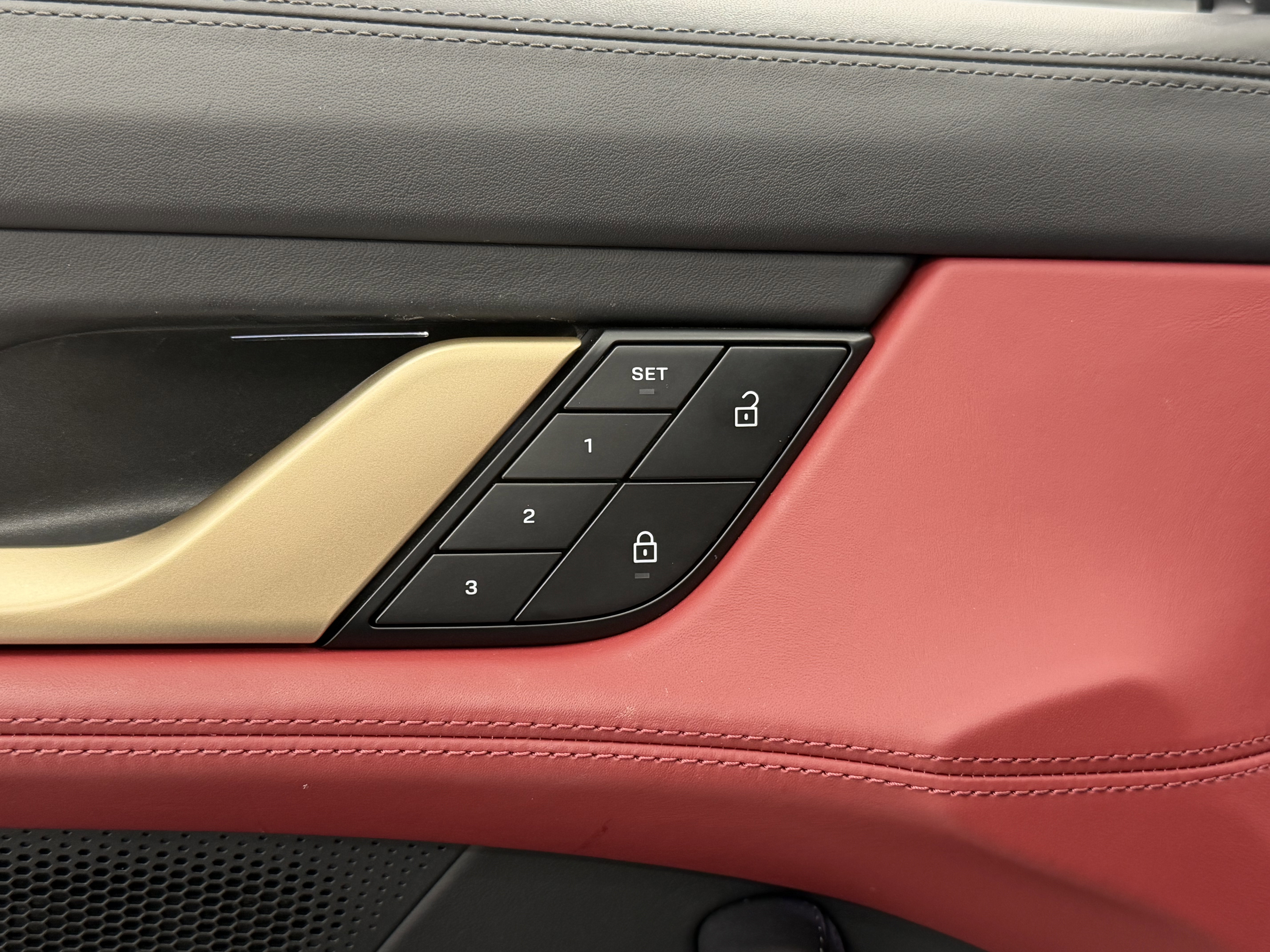 Certified 2023 Porsche Taycan 4S image 29