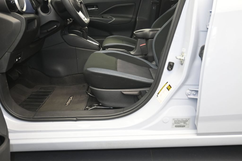 Used 2024 Nissan Versa SV FWD image 21