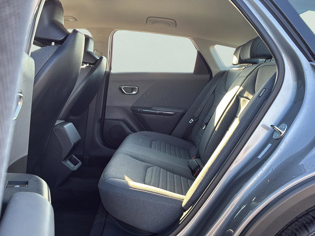 Certified 2025 Kia K4 EX FWD image 38