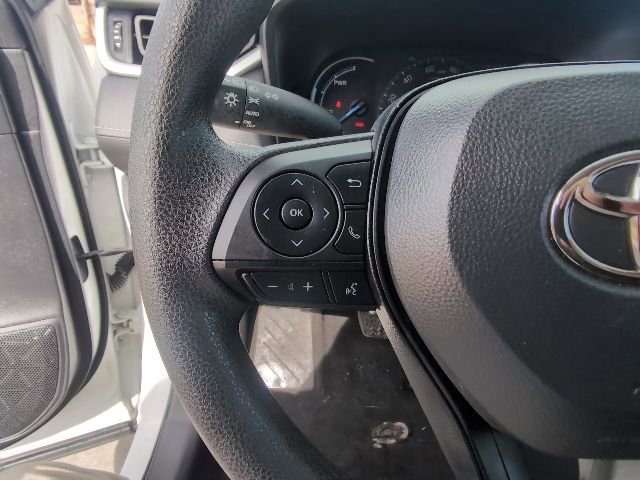 Used 2025 Toyota RAV4 XLE AWD/4WD image 14