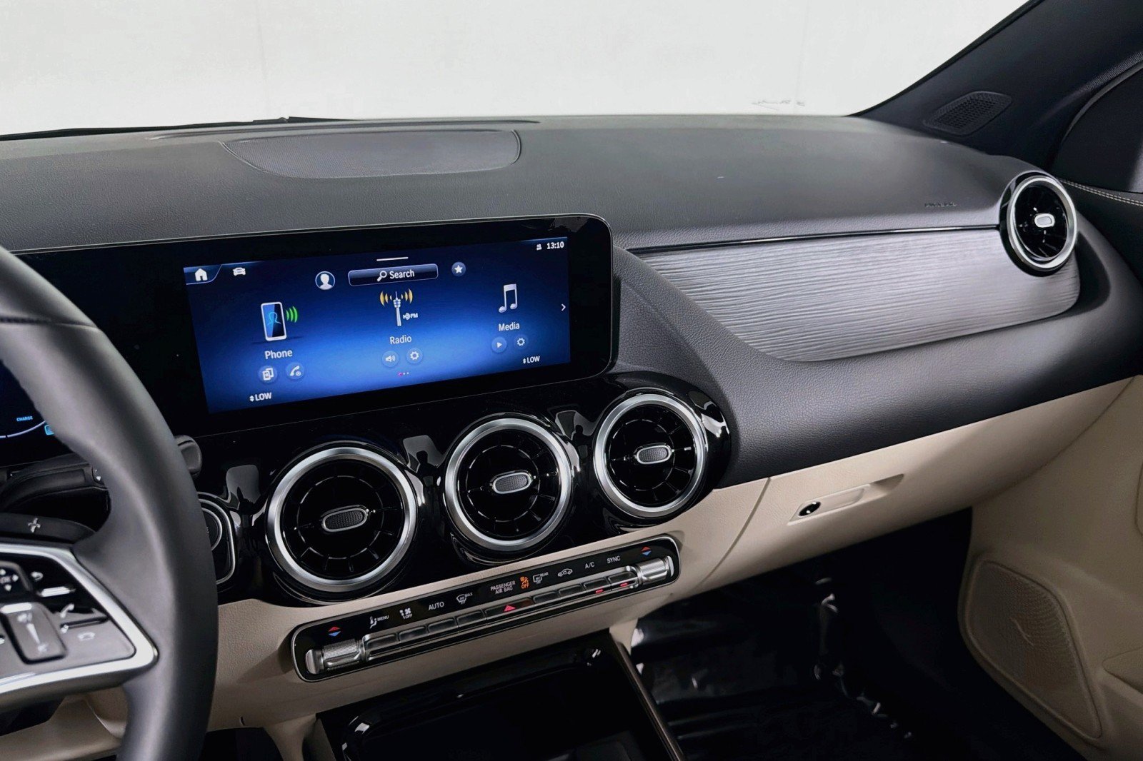 New 2026 Mercedes-Benz GLA 250 image 19