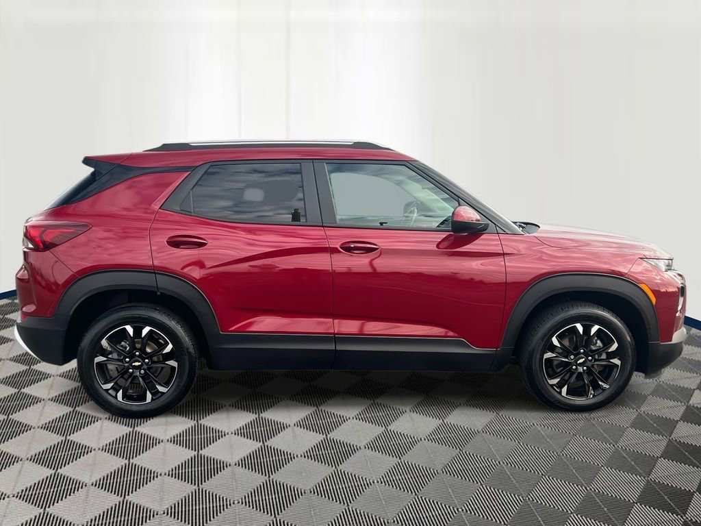 Used 2021 Chevrolet TrailBlazer LT w/ Premium Seating Package image 6