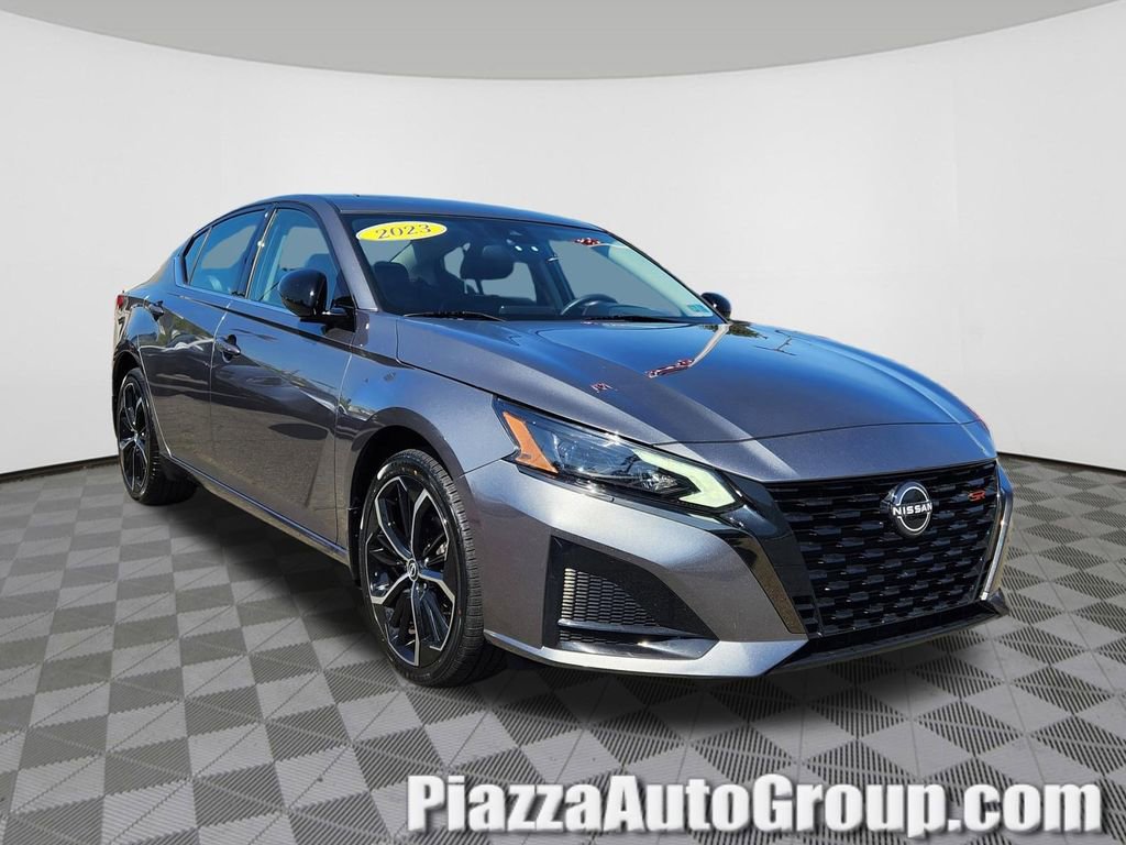 Used 2023 Nissan Altima 2.5 SR AWD/4WD image 1