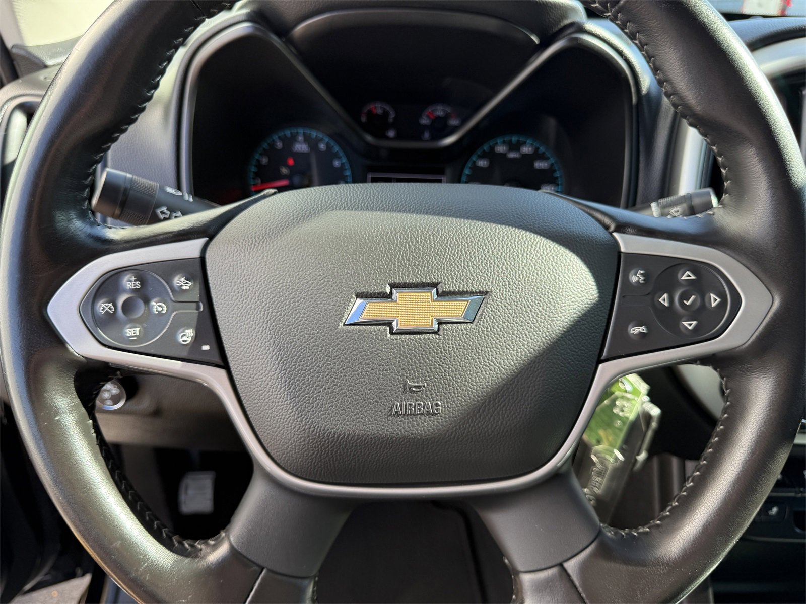 Used 2021 Chevrolet Colorado LT w/ Safety Package image 26