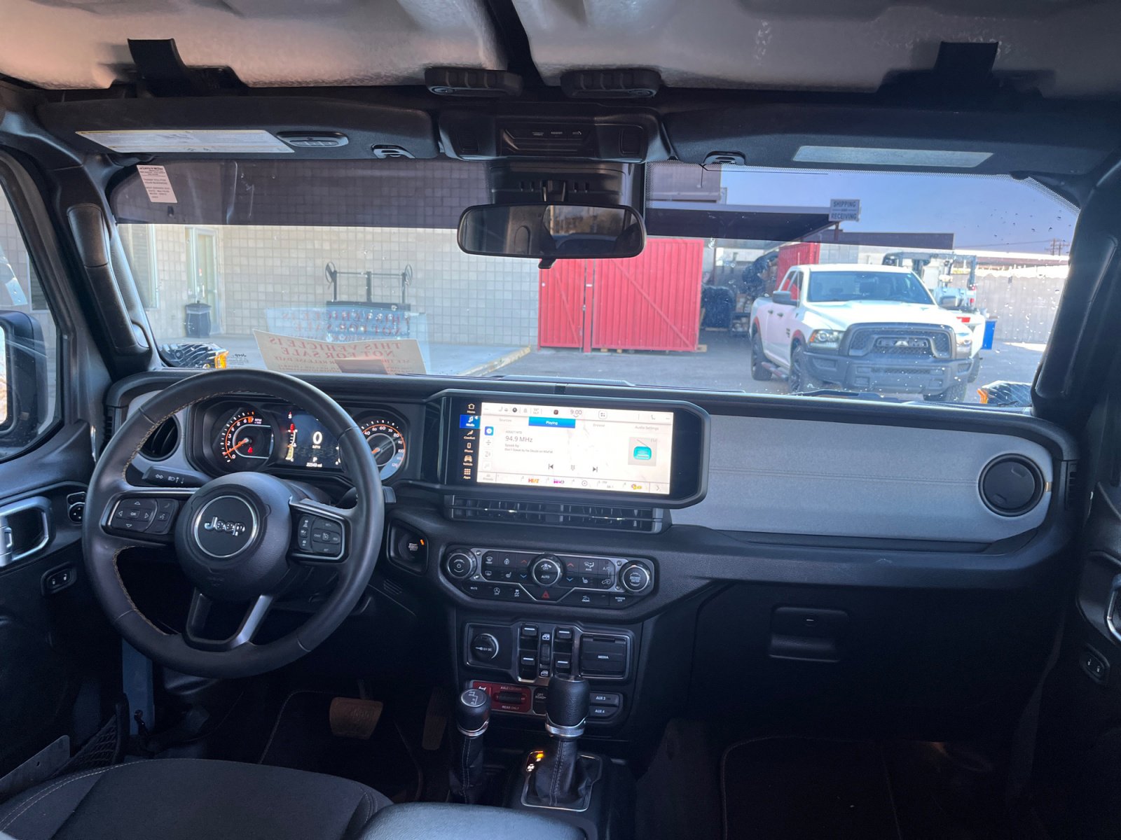 Used 2024 Jeep Gladiator Sport image 20