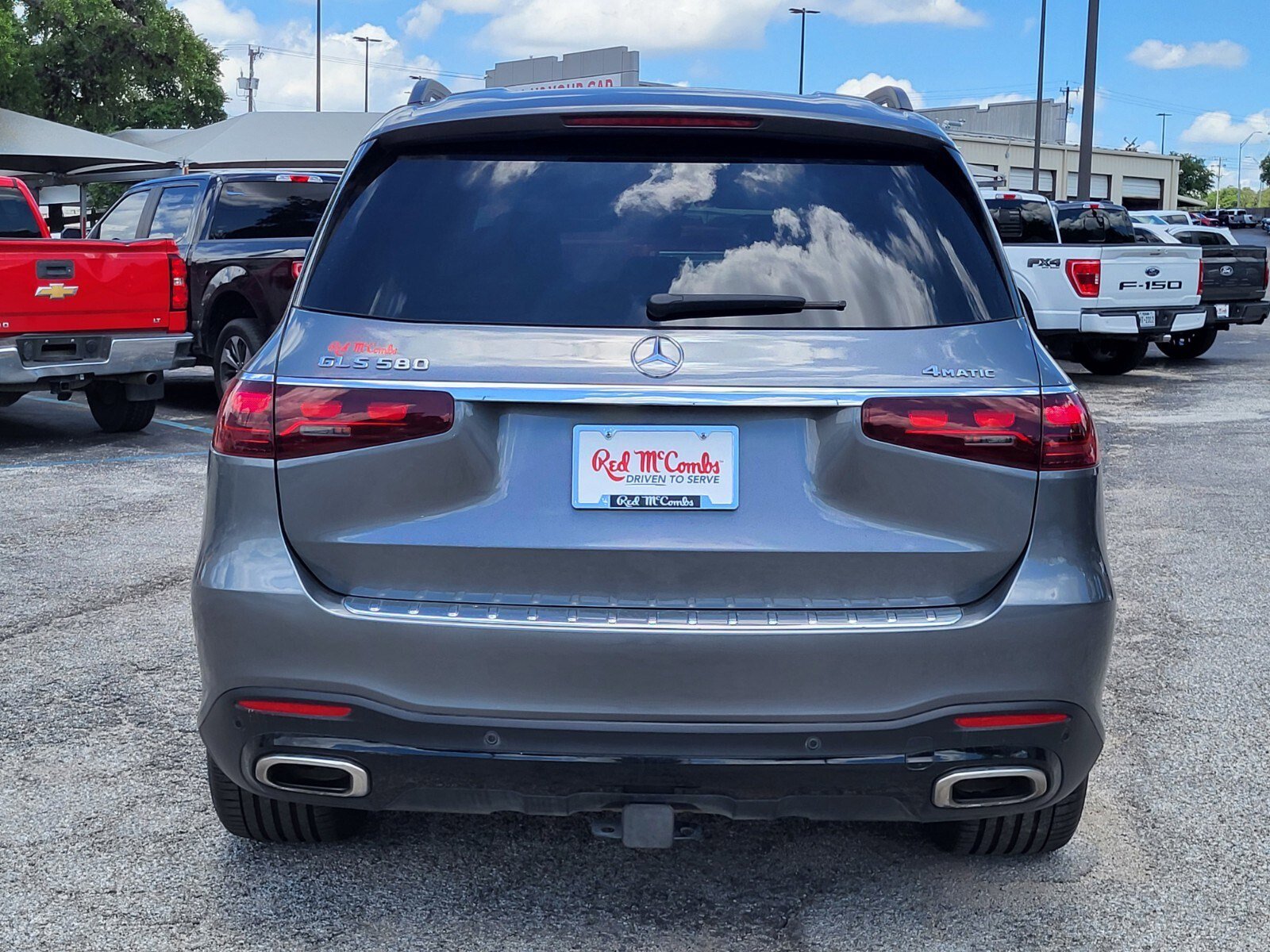 Used 2024 Mercedes-Benz GLS 580 4MATIC image 4