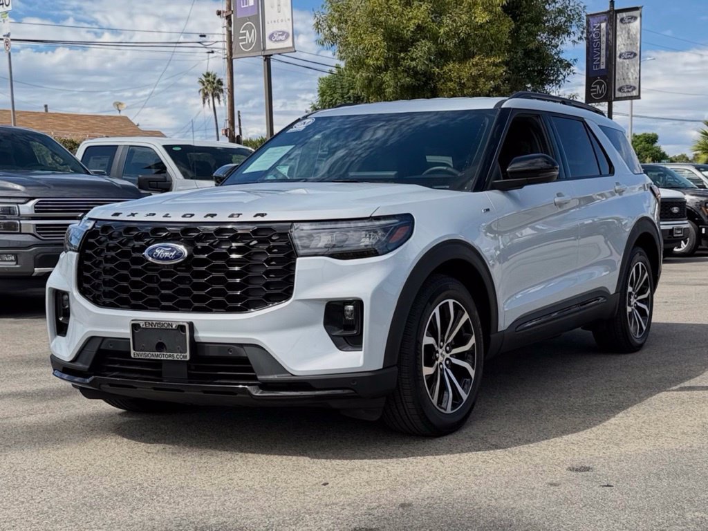 Used 2026 Ford Explorer ST-Line RWD image 4