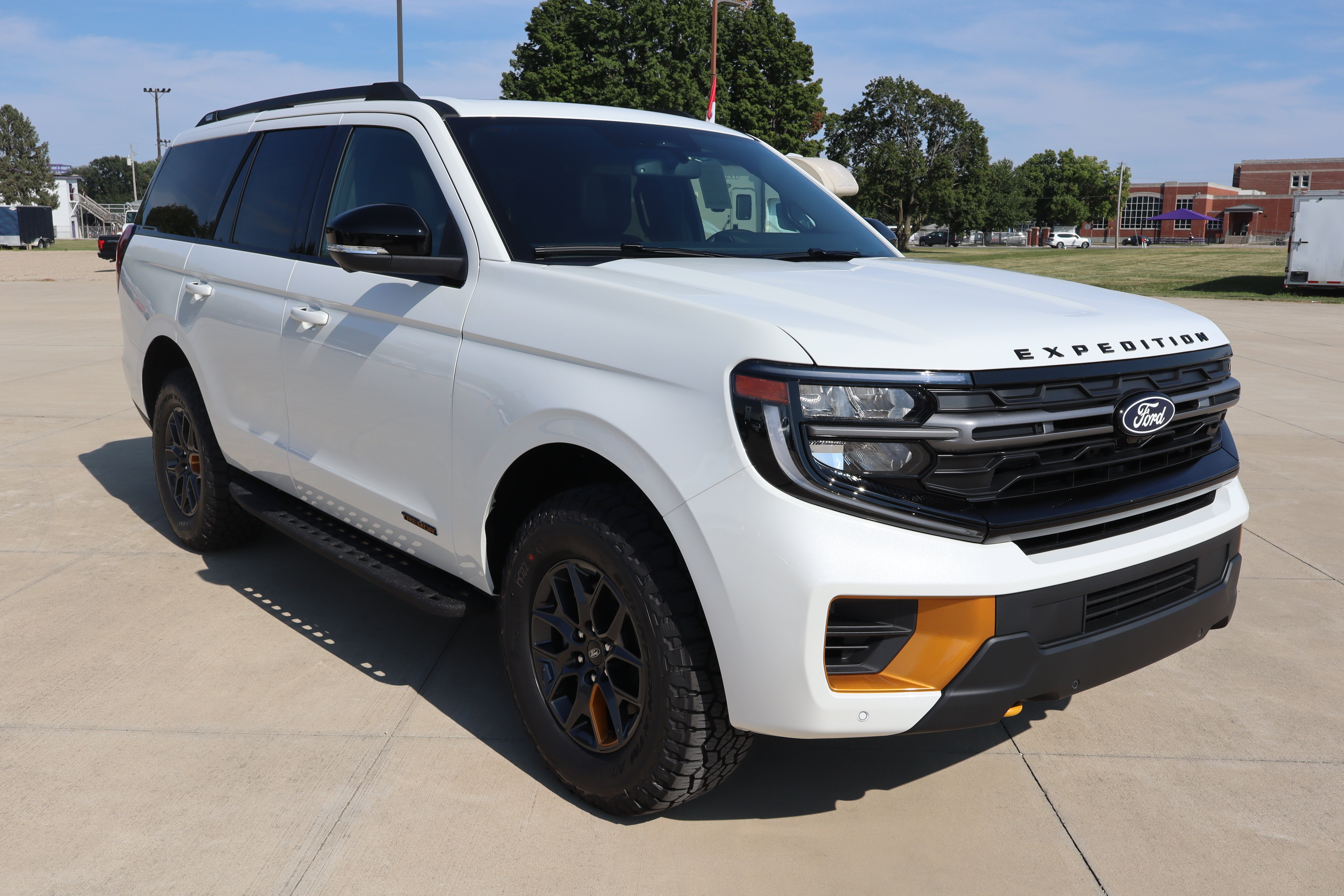 New 2027 Ford Expedition Tremor w/ Driver's Package AWD/4WD image 3
