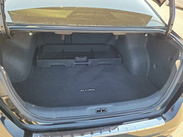 Certified 2022 Nissan Altima 2.5 SR w/ Midnight Edition Package image 15