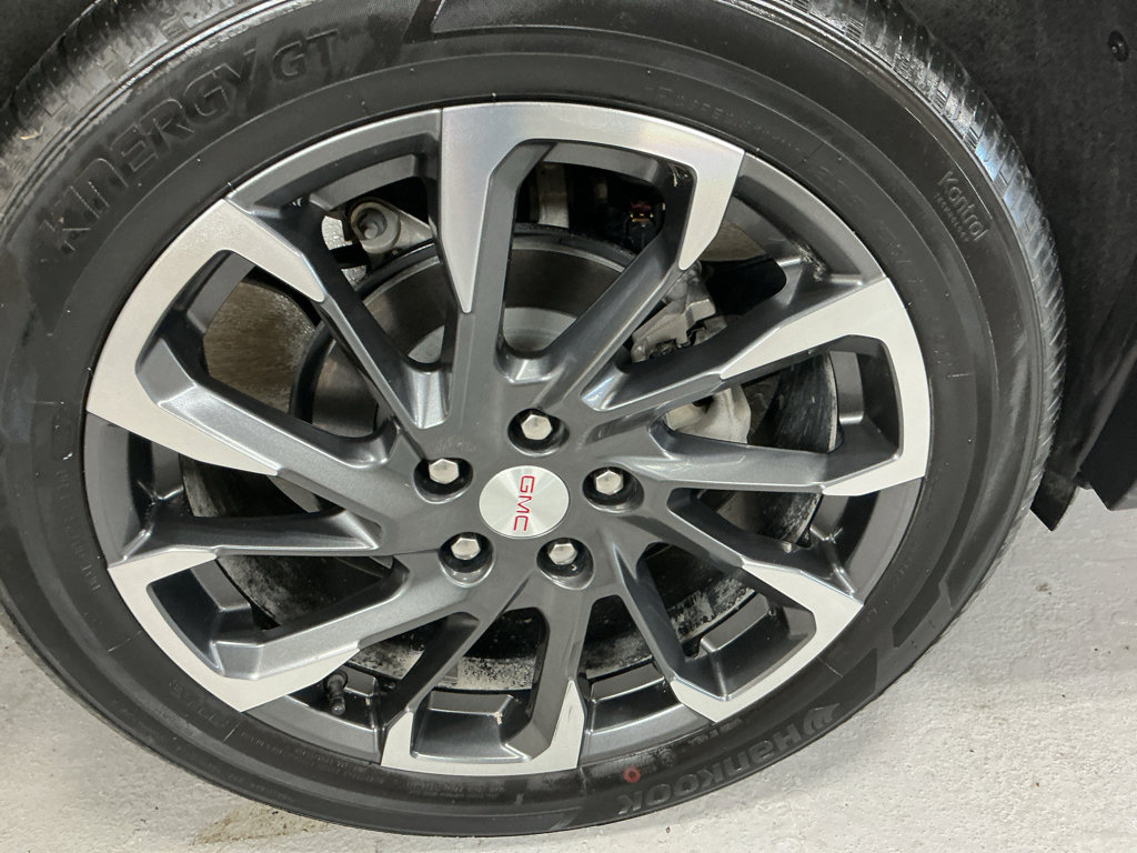 Used 2024 GMC Terrain SLT image 5