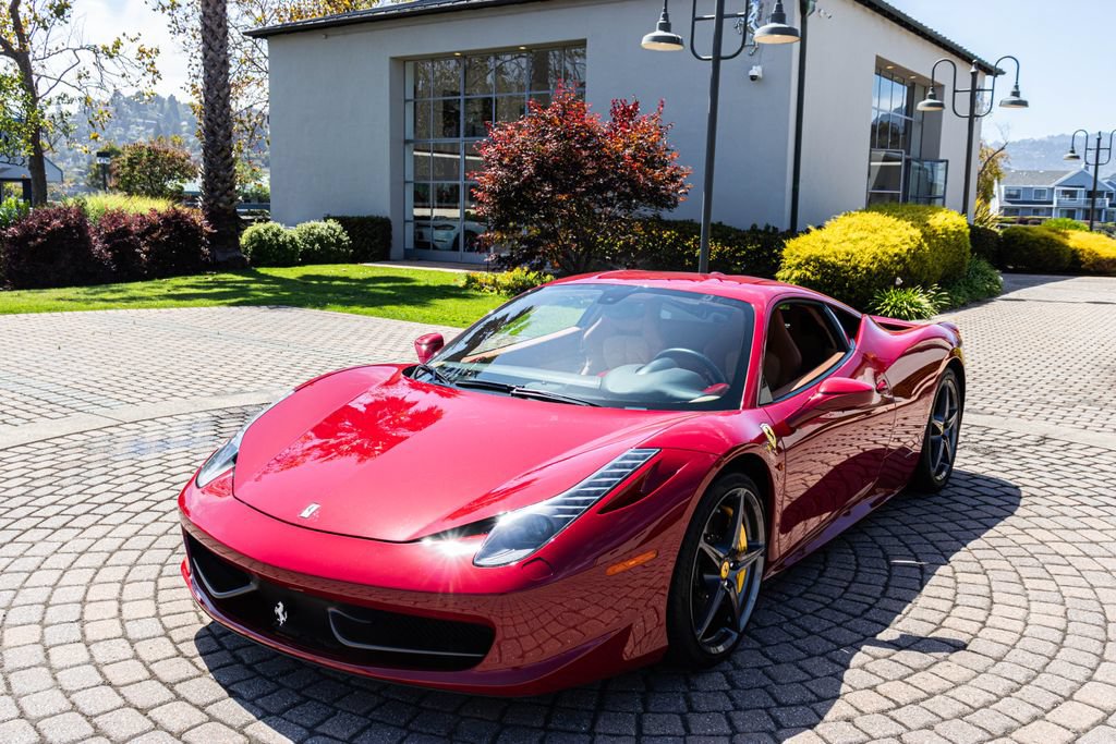 Used 2013 Ferrari 458 Italia Coupe RWD image 10