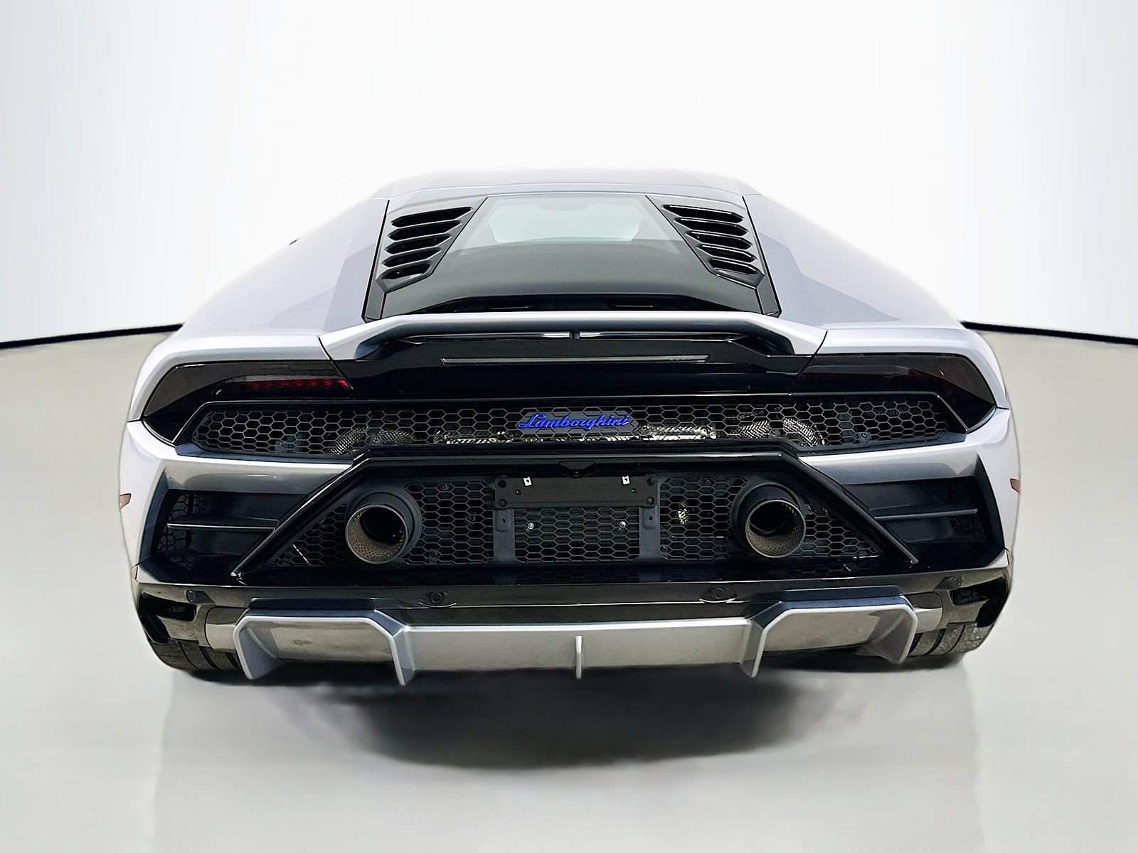 Used 2023 Lamborghini Huracan EVO RWD image 6