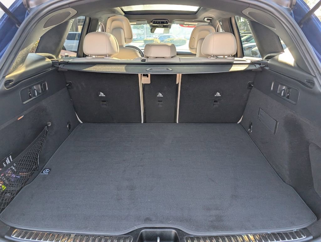 Used 2025 Mercedes-Benz GLC 300 image 17