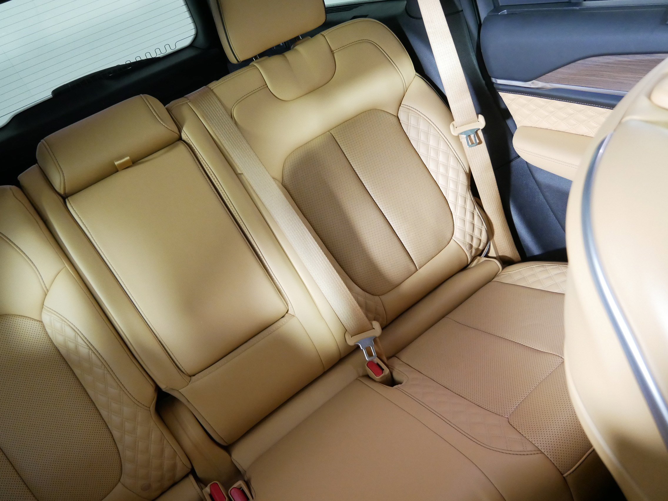 Used 2023 Jeep Grand Cherokee Summit w/ Luxury Tech Group V image 14