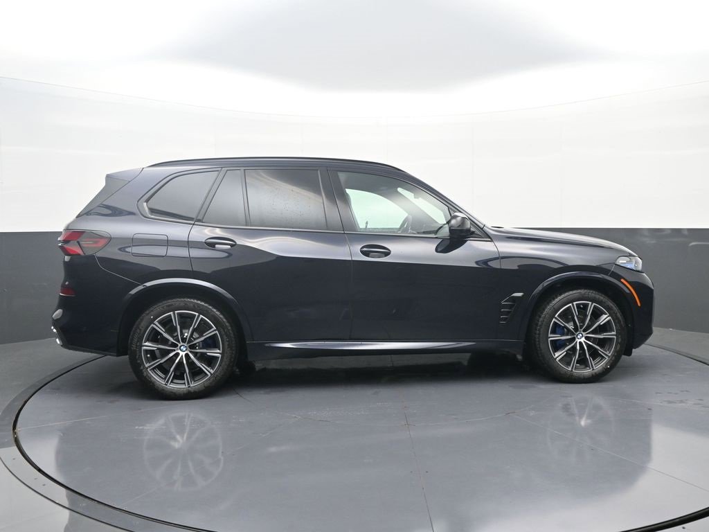 New 2026 BMW X5 M60i image 8