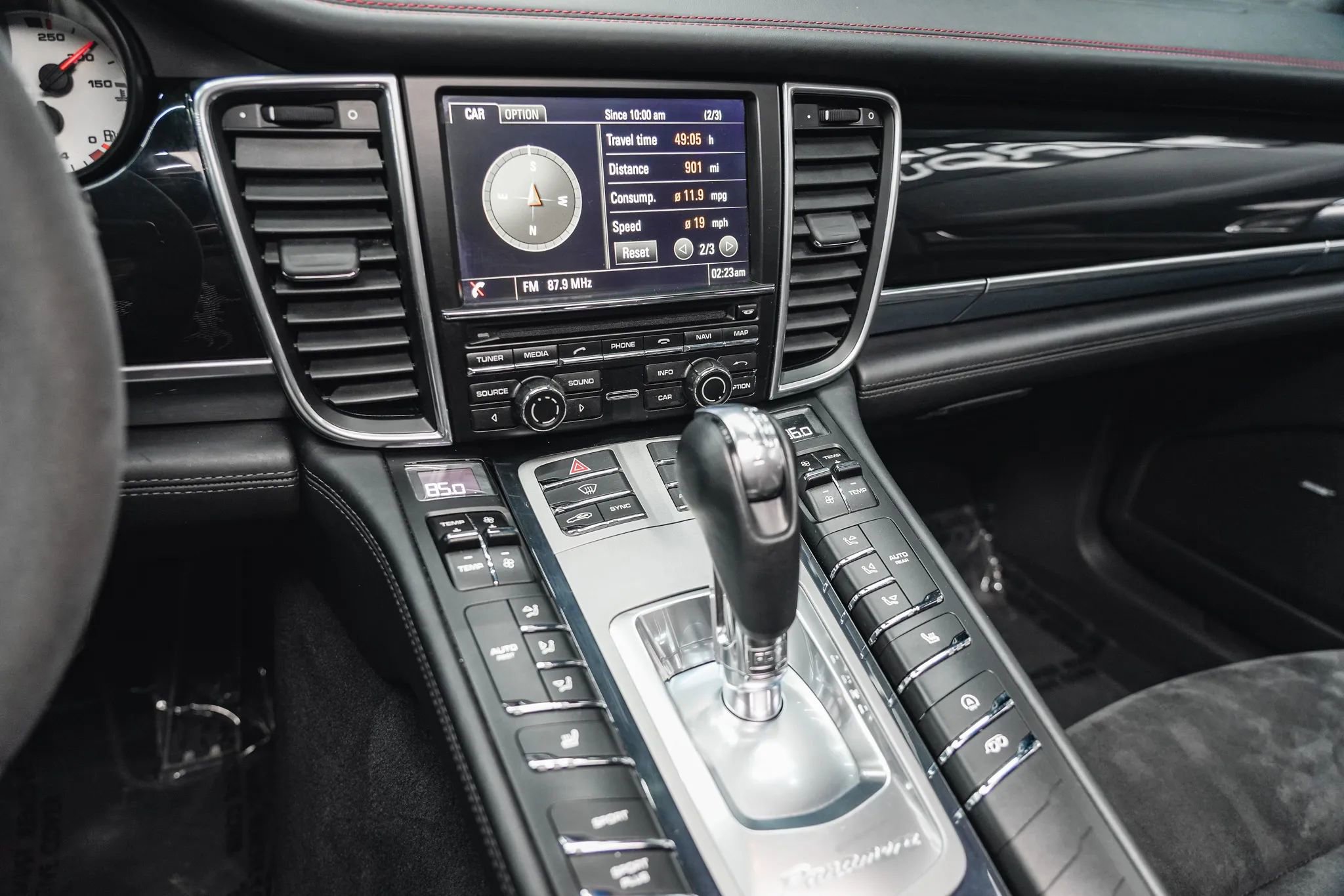 Used 2015 Porsche Panamera GTS w/ Premium Package Plus image 63