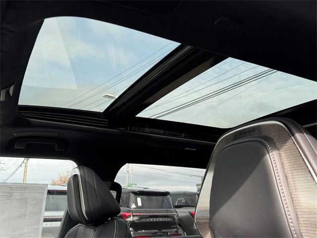 New 2026 INFINITI QX80 Autograph w/ Premium Cargo Package image 15