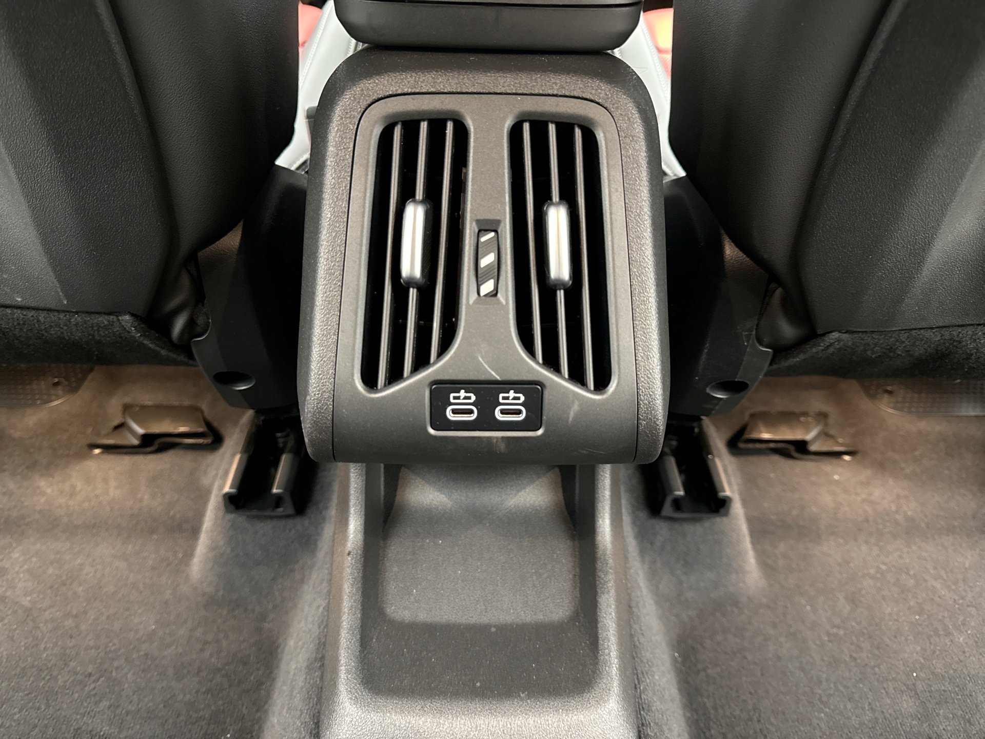 Used 2025 BMW X2 M35i w/ Premium Package image 21