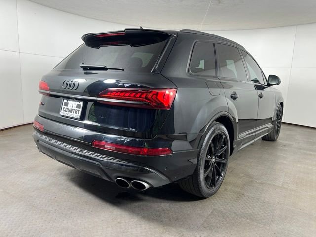 Used 2022 Audi SQ7 Premium Plus w/ SQ7 Executive Package AWD/4WD image 7
