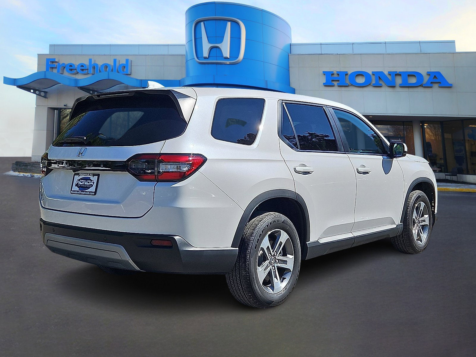 Used 2024 Honda Pilot EX-L image 7