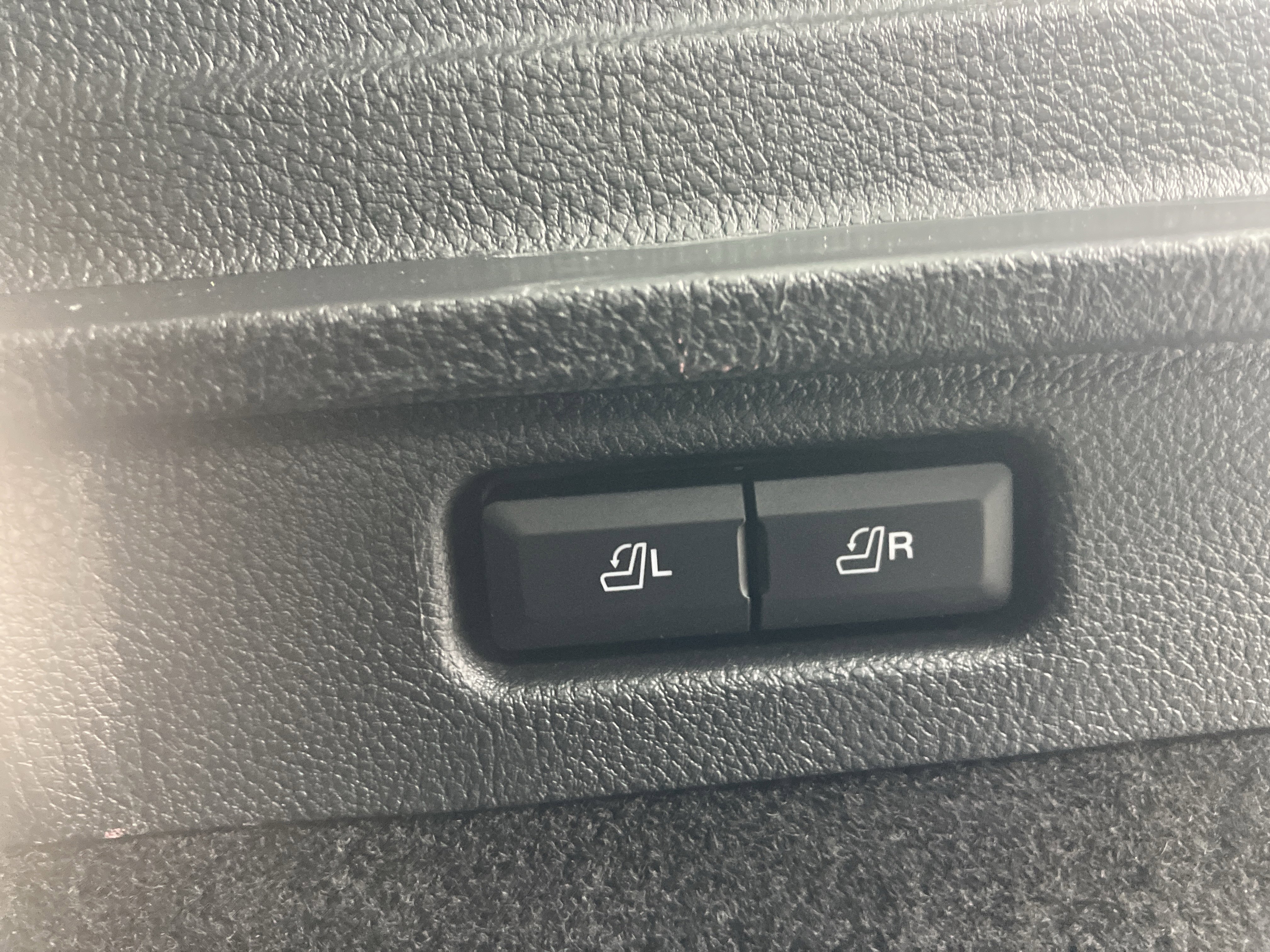 Used 2023 Lincoln Corsair AWD w/ Equipment Group 101A image 14