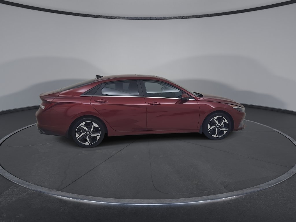Used 2023 Hyundai Elantra Limited FWD image 17
