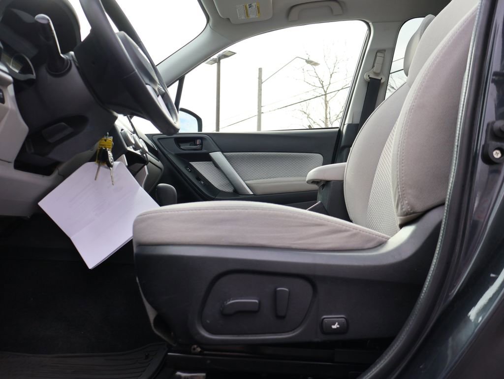 Used 2018 Subaru Forester 2.5i Premium w/ All-Weather Package image 28