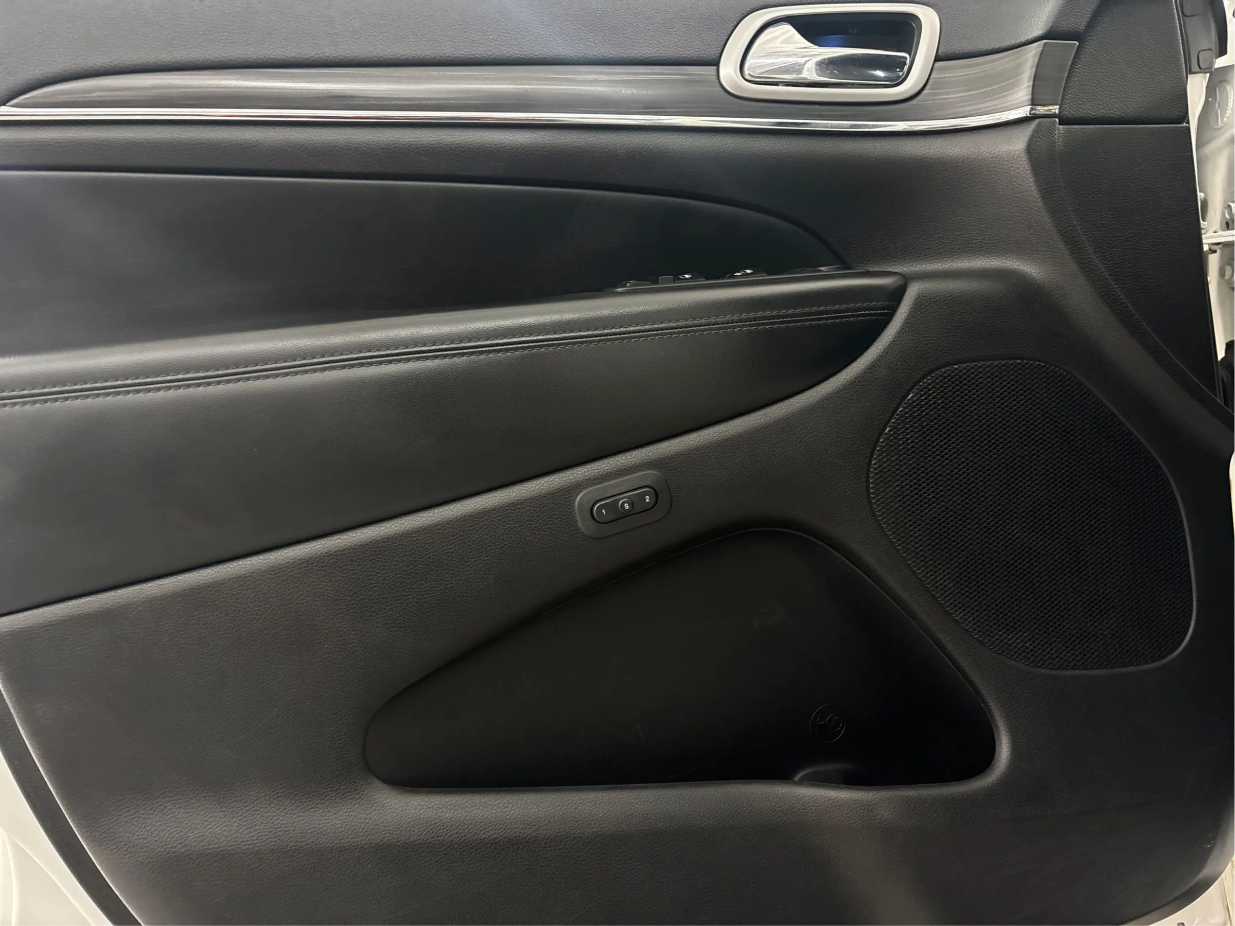 Used 2019 Jeep Grand Cherokee Limited w/ Luxury Group II image 26