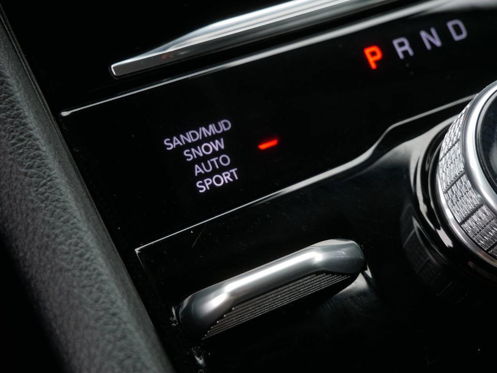Used 2024 Jeep Grand Cherokee L Limited AWD/4WD image 28