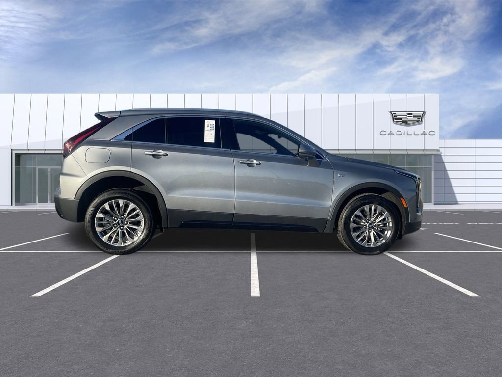 Certified 2024 Cadillac XT4 Premium Luxury image 9