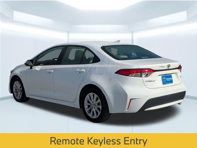 Used 2022 Toyota Corolla LE w/ LE Convenience Package image 4