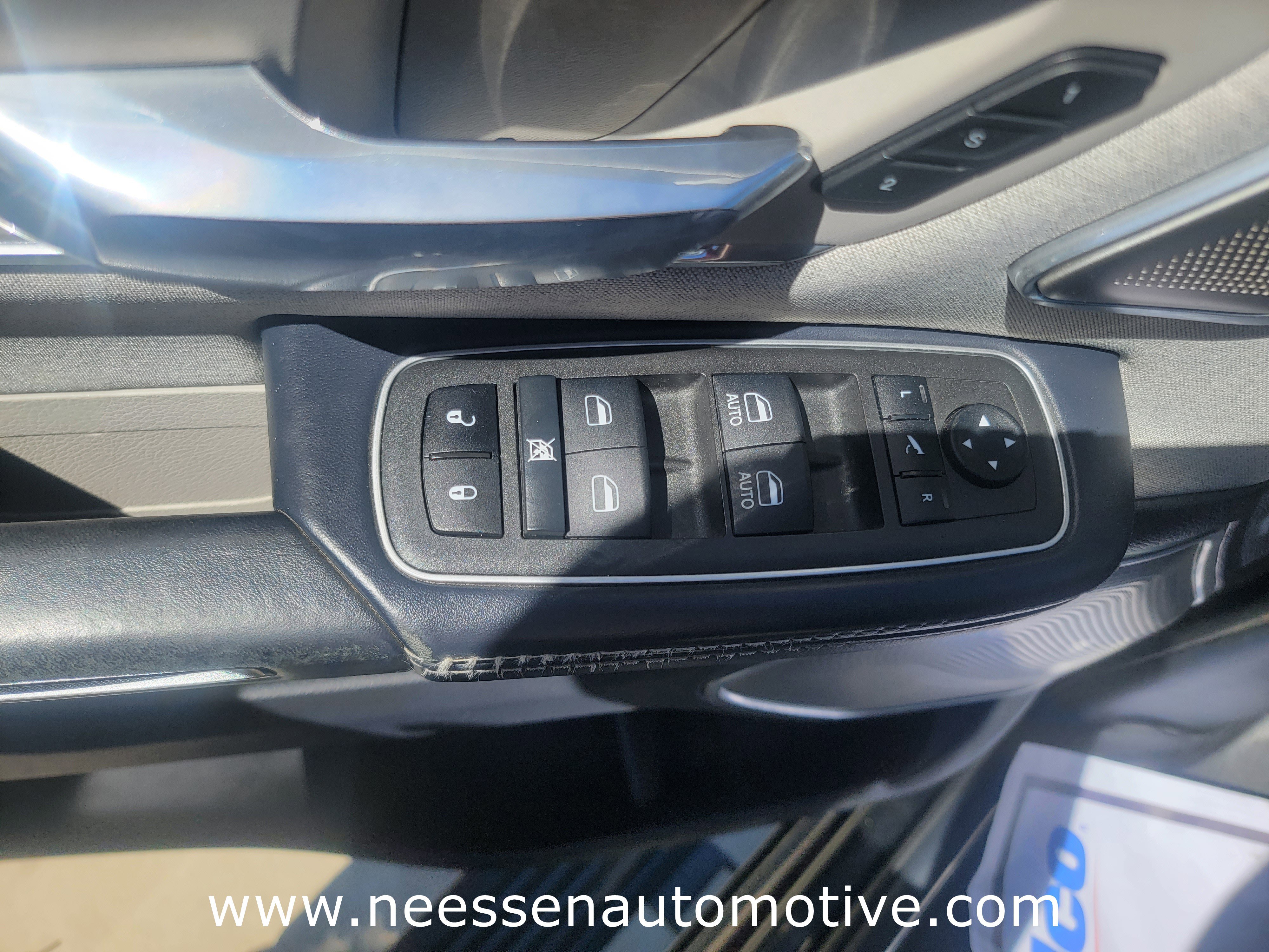 Used 2022 RAM 1500 Limited image 16