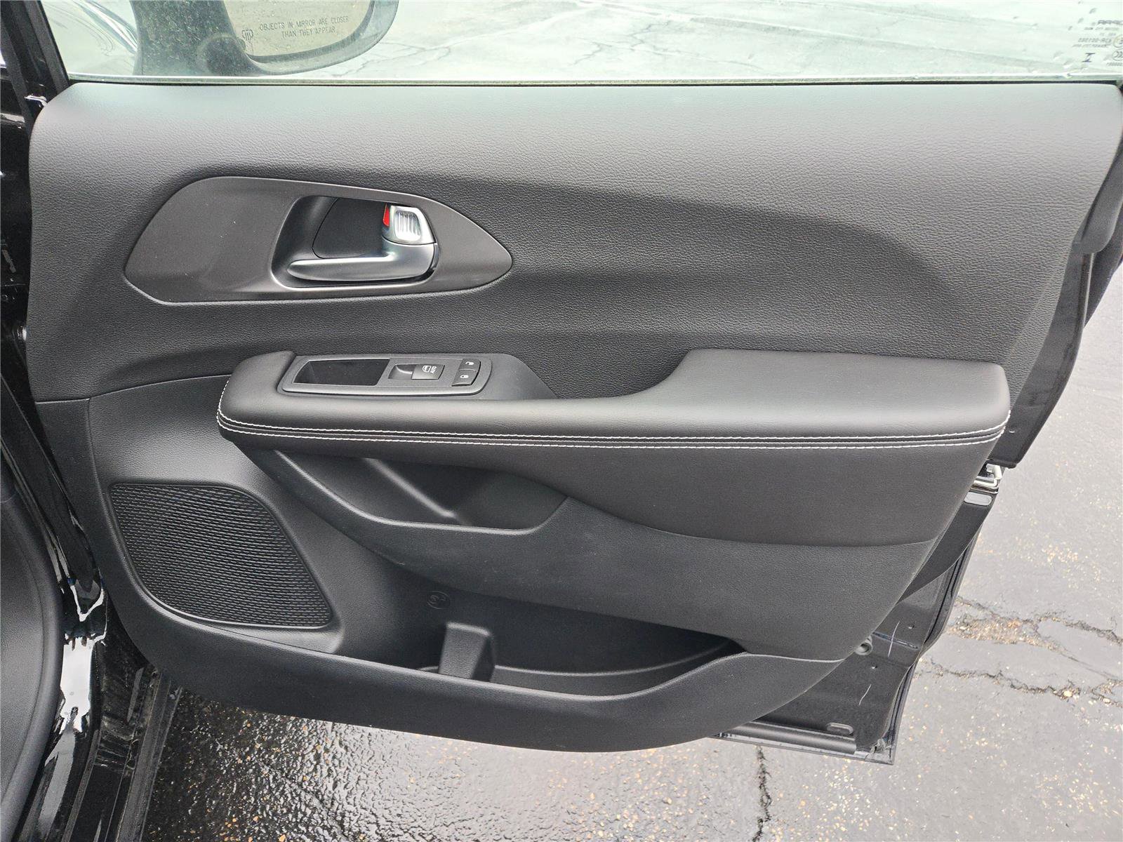 New 2026 Chrysler Voyager LX image 6