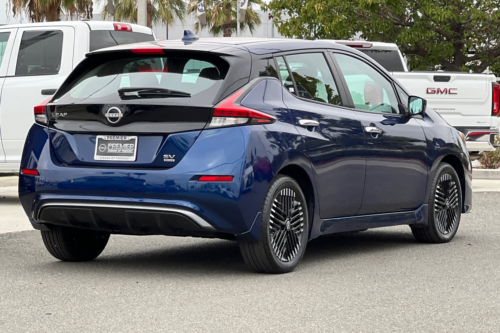Certified 2024 Nissan Leaf SV Plus FWD image 4