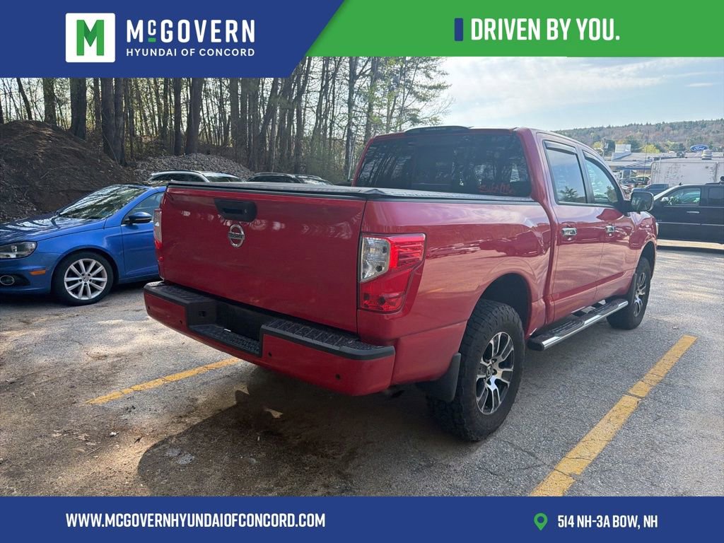 Used 2021 Nissan Titan SV w/ SV Convenience Package AWD/4WD image 4