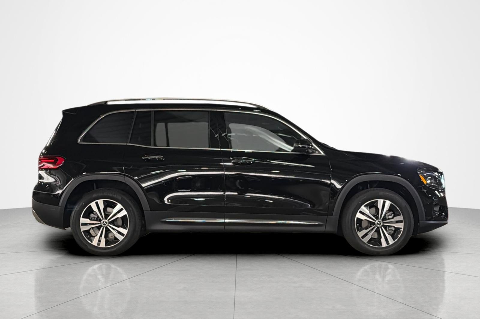 New 2026 Mercedes-Benz GLB 250 image 6