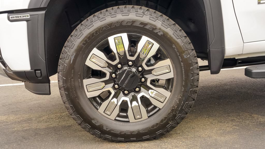 New 2026 GMC Sierra 2500 Denali w/ Denali Reserve Package AWD/4WD image 9
