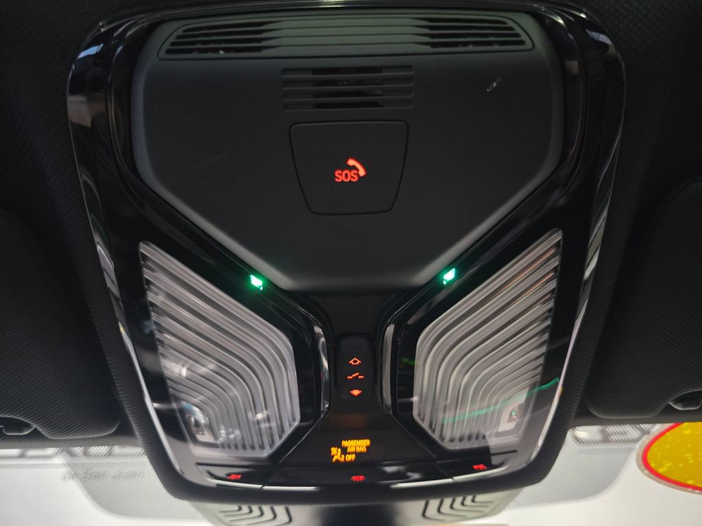 Used 2019 BMW 530e w/ Convenience Package image 19