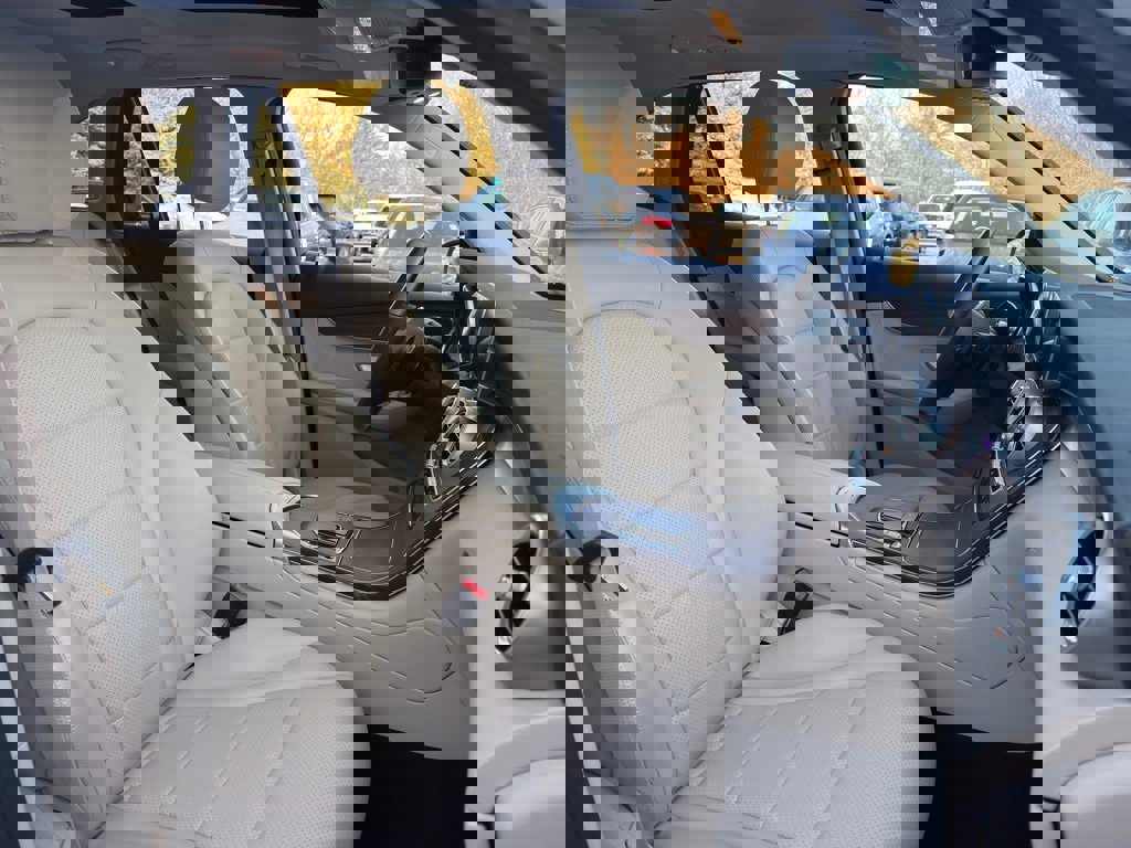 Used 2022 Mercedes-Benz GLC 300 4MATIC image 28