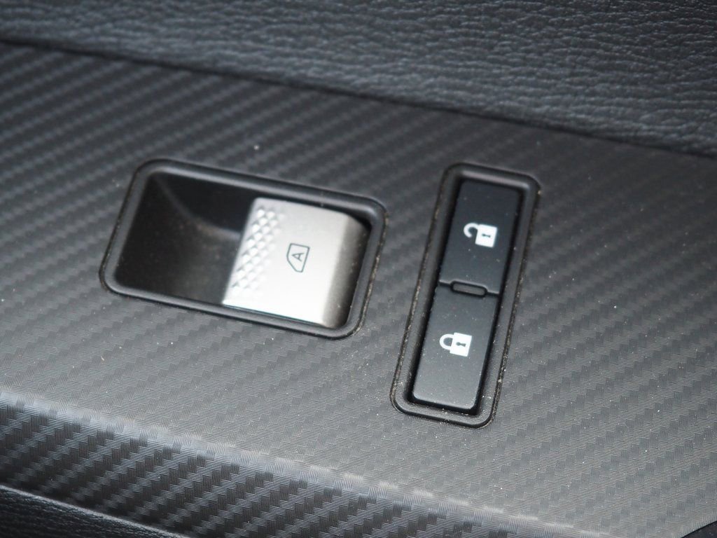 Used 2024 Mitsubishi Outlander 4WD Plug-In Hybrid image 14